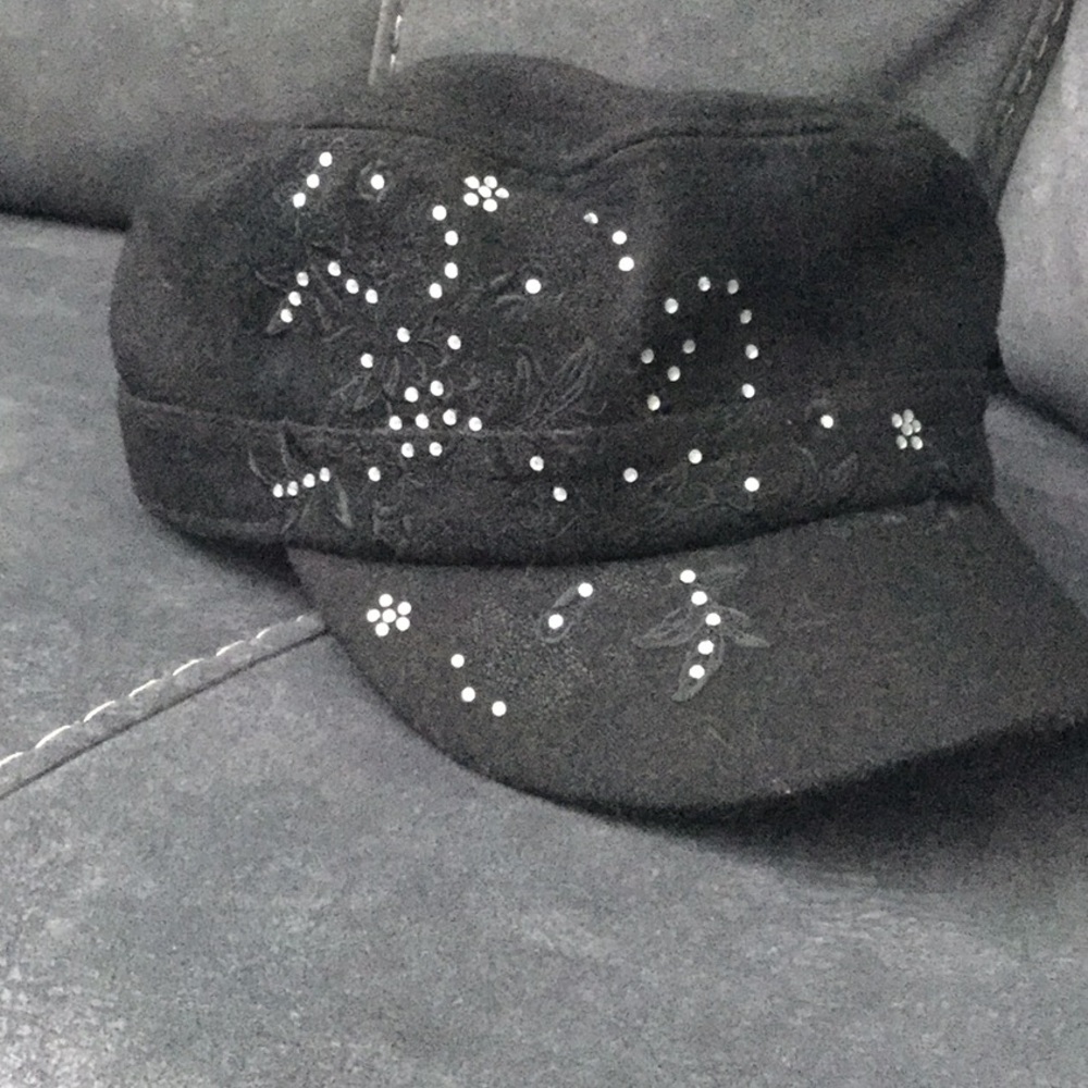 Black women’s hat